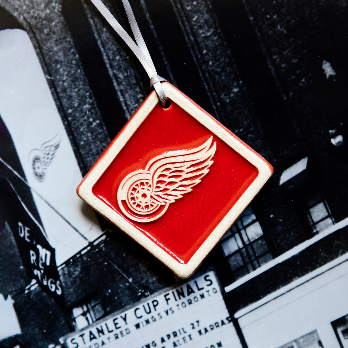 Mike Vernon Detroit Red Wings Hockey Christmas Tree Ornament
