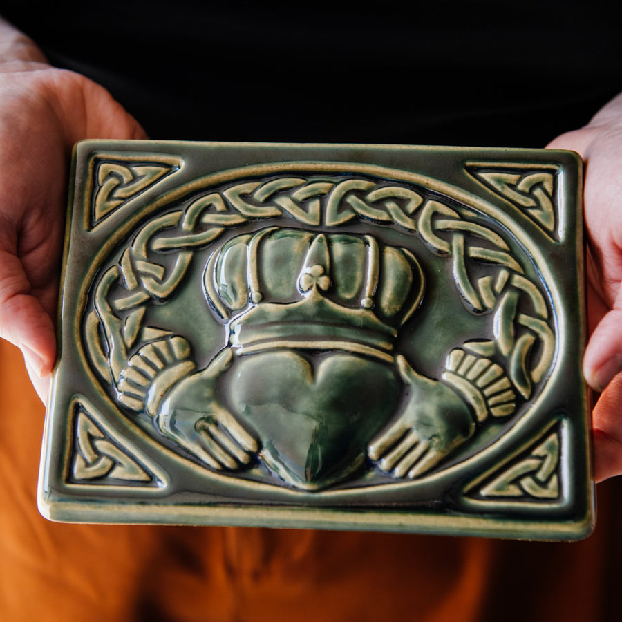 Claddagh Tile