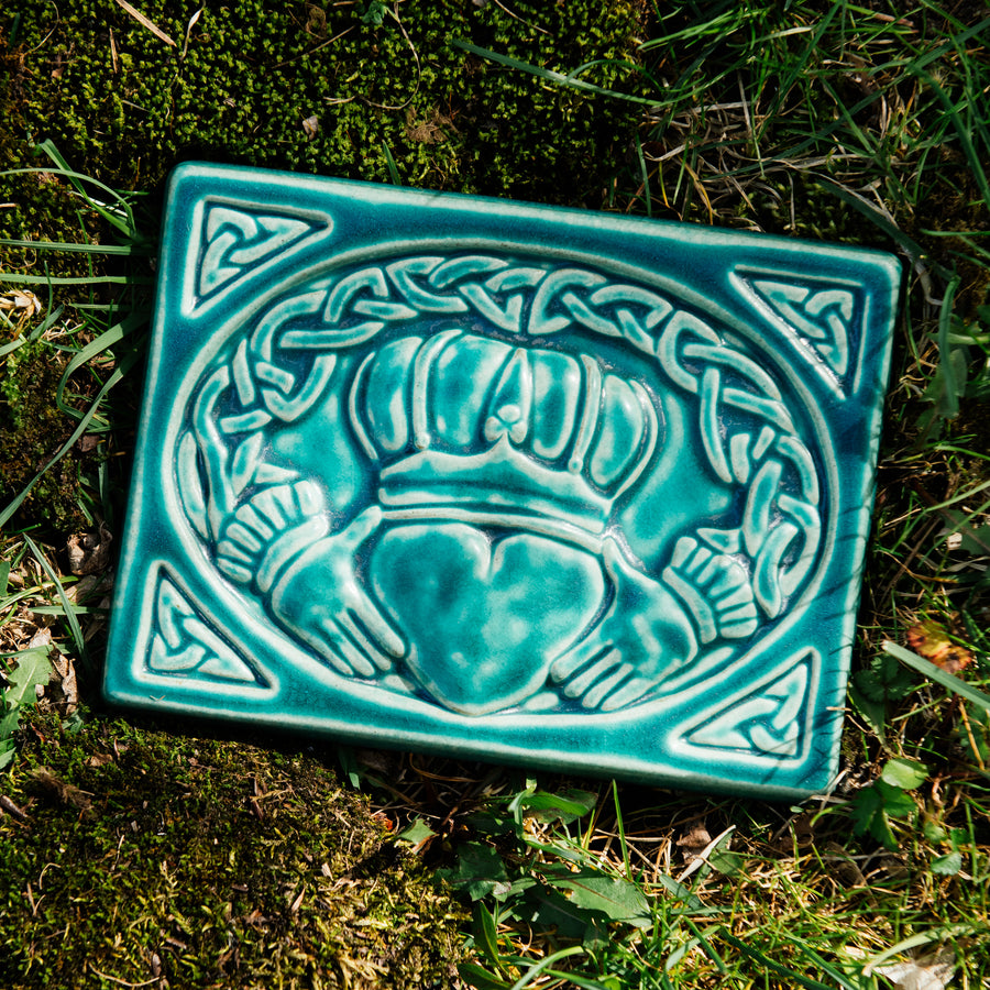 Claddagh Tile