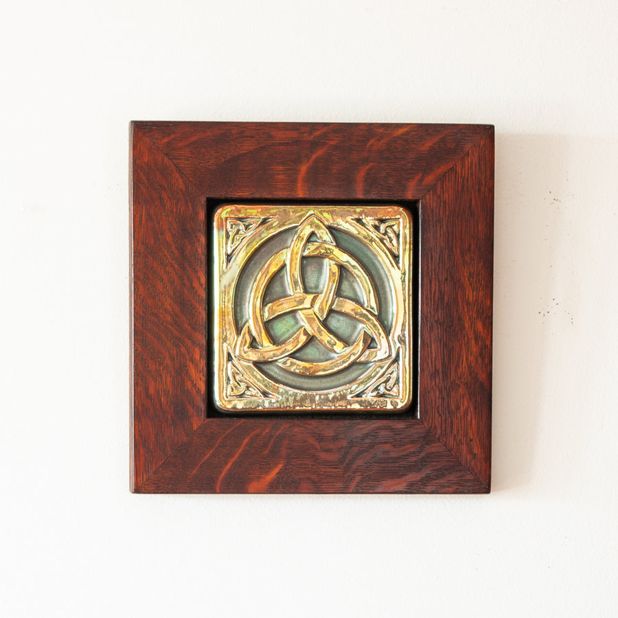 Framed Trinity Knot | Iridescent