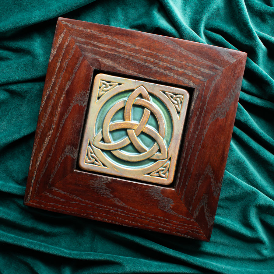 Framed Trinity Knot | Iridescent