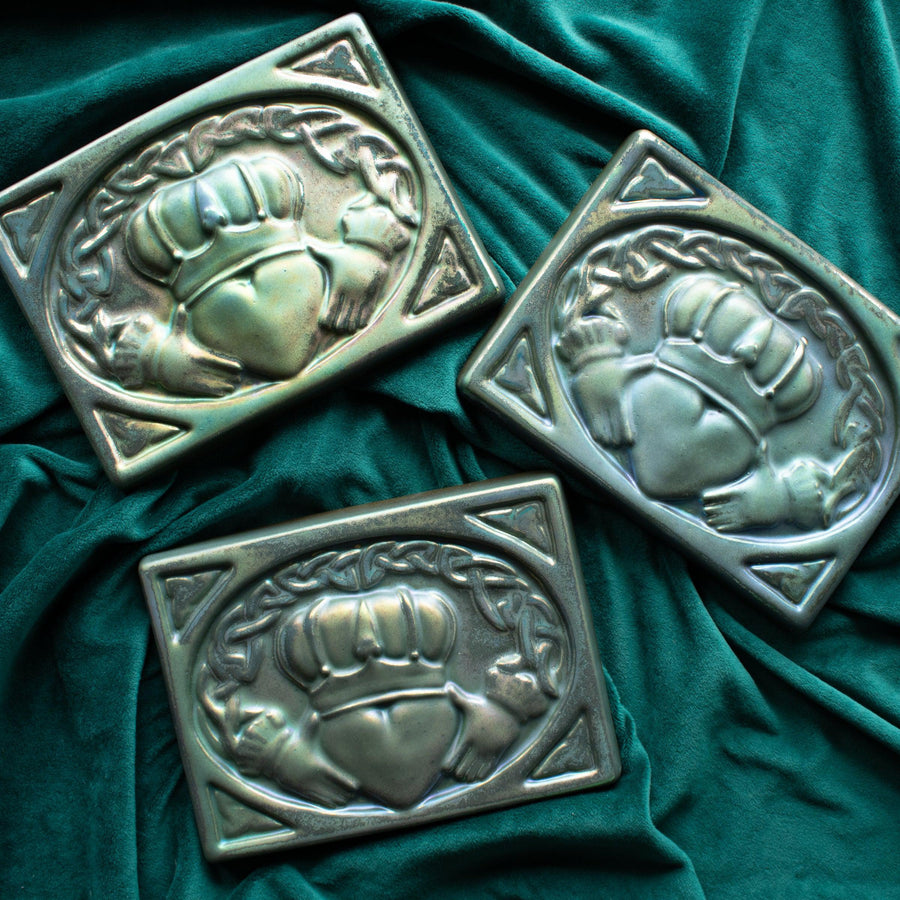 Claddagh Tile | Iridescent