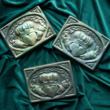 Claddagh Tile | Iridescent