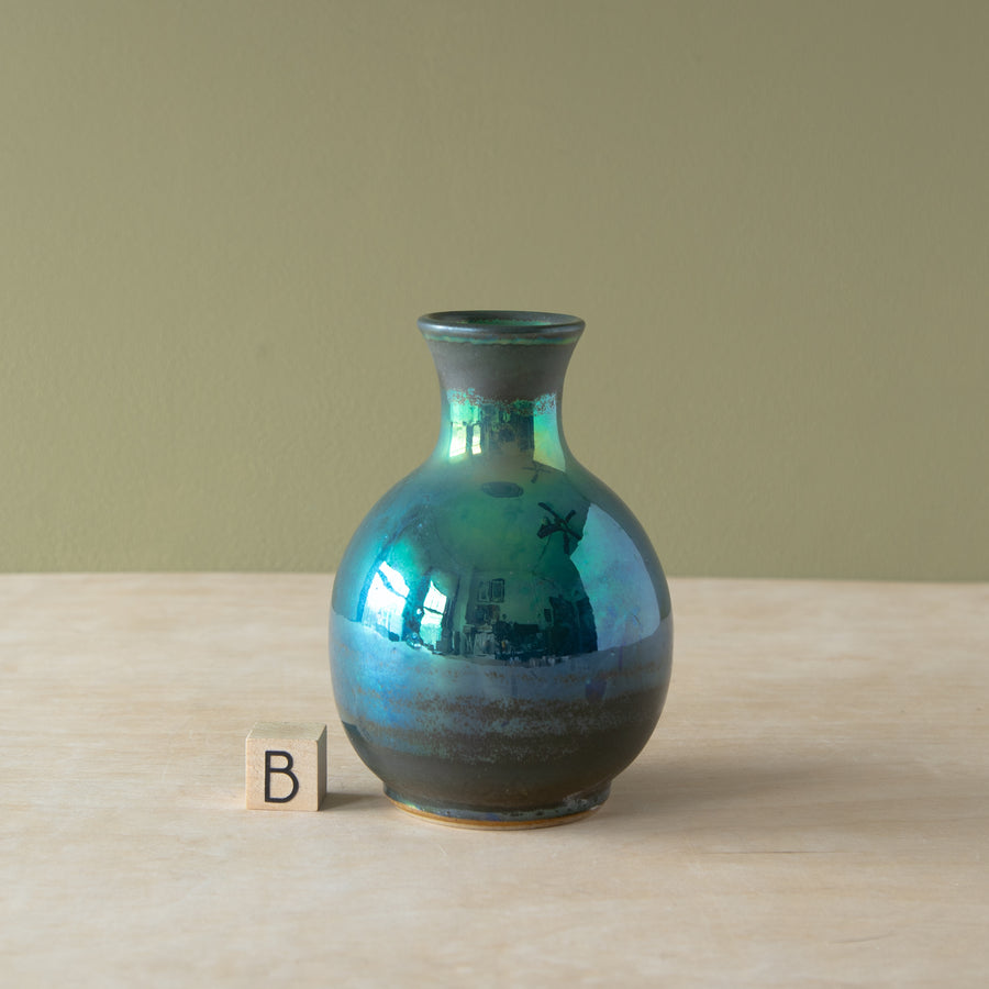 Classic Bud Vase | Matte Green Iridescent