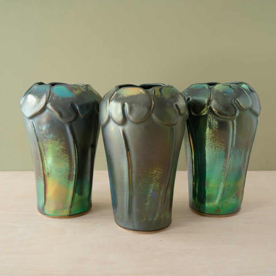 Lotus Vase | Iridescent