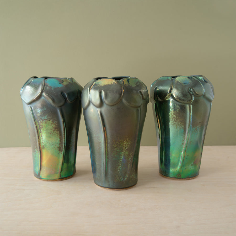 Lotus Vase | Iridescent