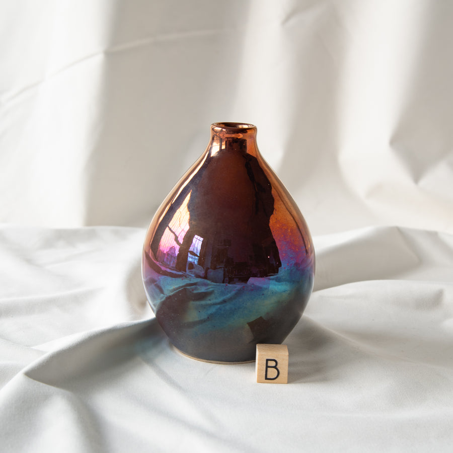 Limited Edition Teardrop Vase | Plum Iridescent